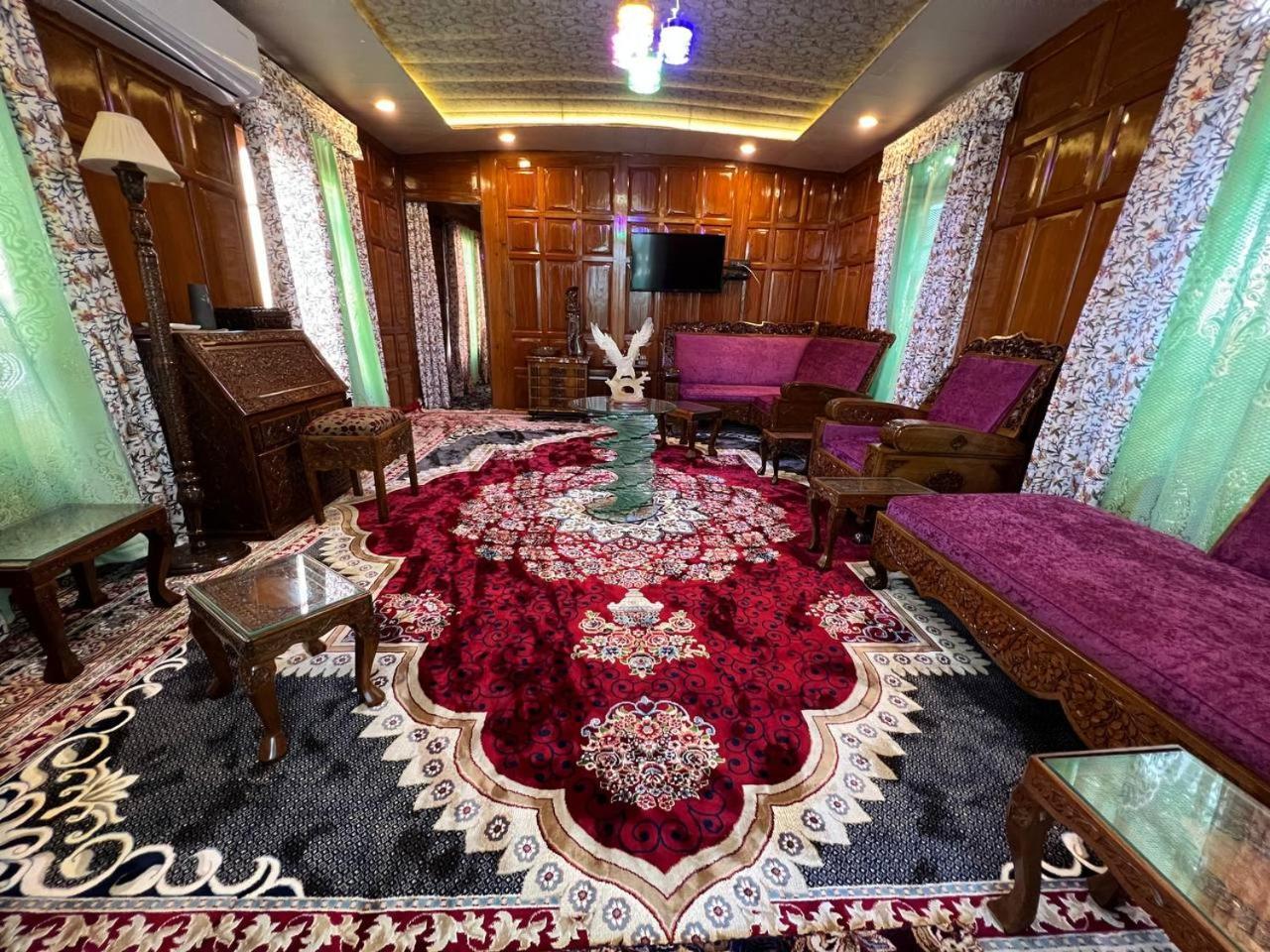 The Heritage Safina Group Of Houseboats Сринагар Экстерьер фото