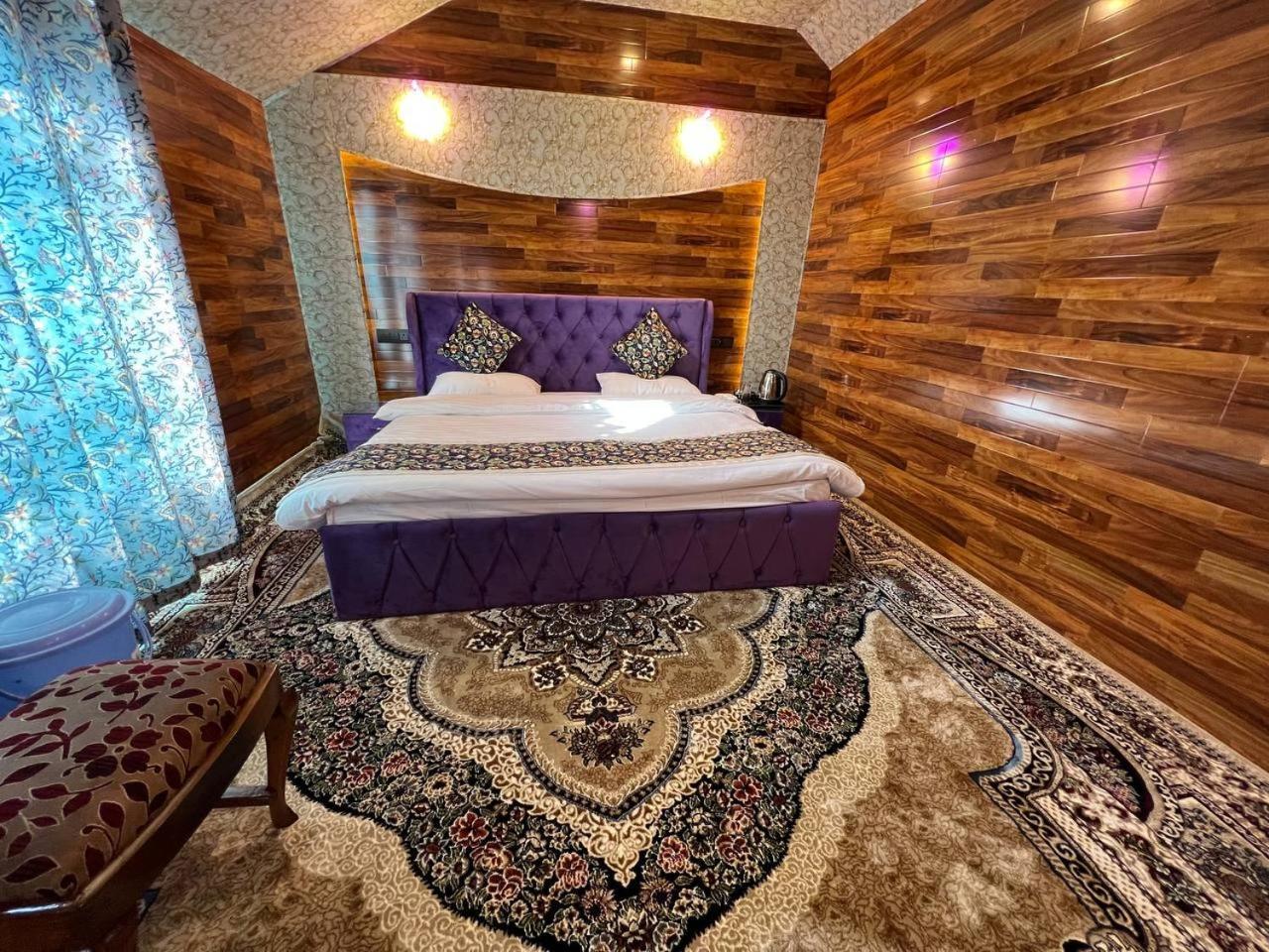 The Heritage Safina Group Of Houseboats Сринагар Экстерьер фото